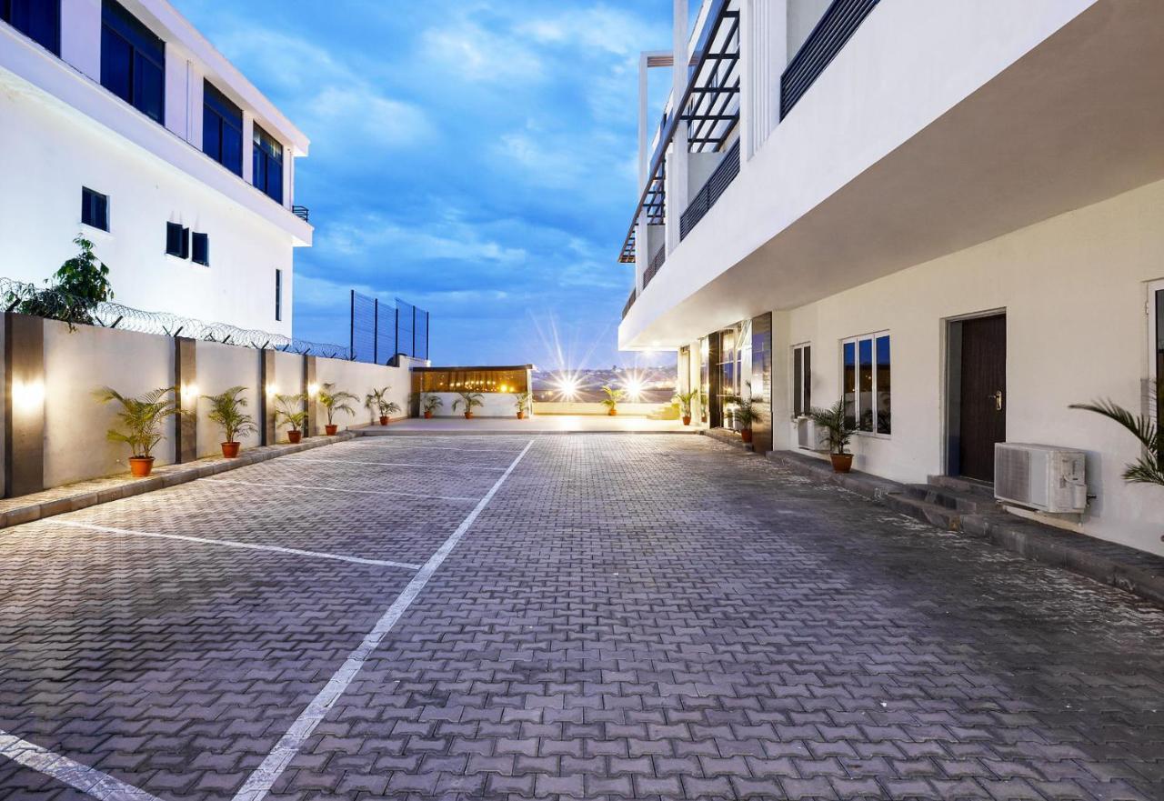 Aveon Hotel Abuja Esterno foto
