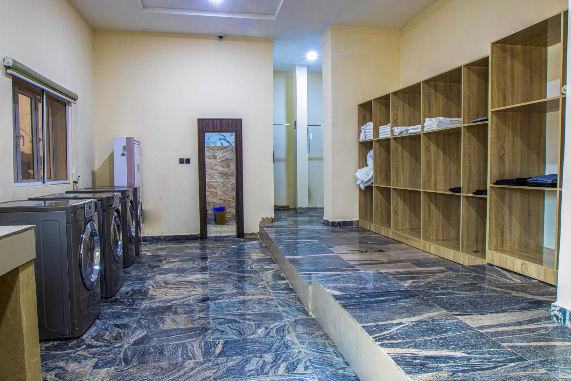 Aveon Hotel Abuja Esterno foto